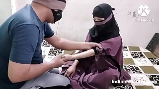 Indian Muslim Bhabhi In Hijab Hot Sex There Husband